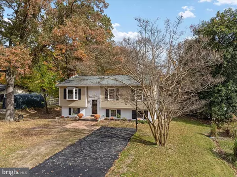 Exterior - 7963 Oak Rd, Pasadena, MD 21122 photo 11 of 14