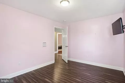 Bedroom - 339 Beach Ave, Pasadena, MD 21122 photo 4 of 4