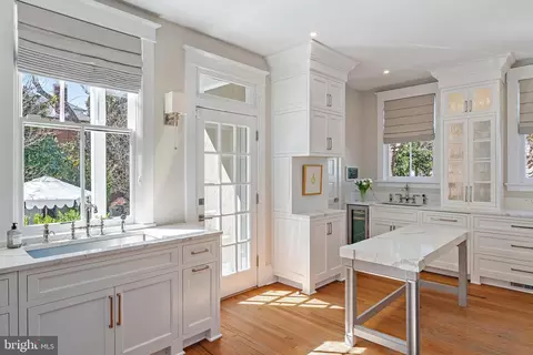 Kitchen - 39 Southgate Ave, Annapolis, MD 21401 photo 2 of 4