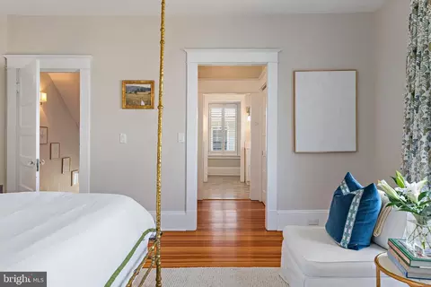 Entry Way - 39 Southgate Ave, Annapolis, MD 21401 photo 7 of 8