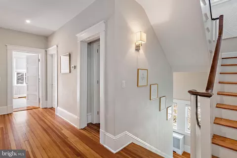 Entry Way - 39 Southgate Ave, Annapolis, MD 21401 photo 8 of 8