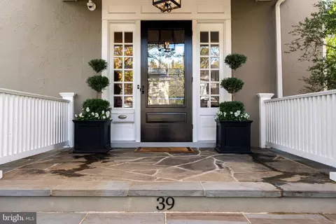 Exterior - 39 Southgate Ave, Annapolis, MD 21401 photo 2 of 18