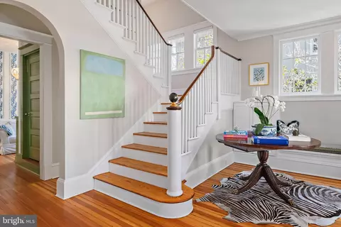 Entry Way - 39 Southgate Ave, Annapolis, MD 21401 photo 1 of 8