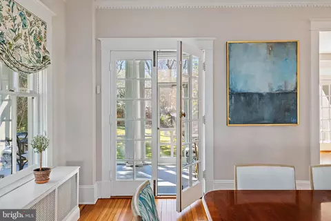 Entry Way - 39 Southgate Ave, Annapolis, MD 21401 photo 4 of 8