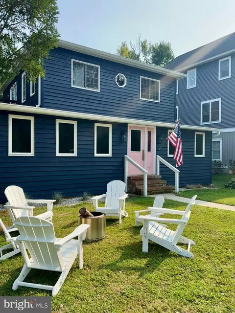 Exterior - 2023 Bay Rd, Pasadena, MD 21122 photo 2 of 7