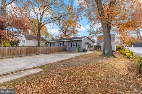 727 213th St, Pasadena, MD 21122 photo 3