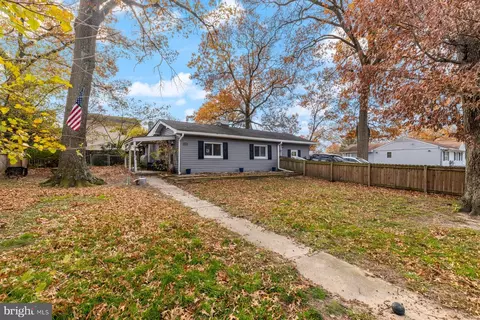 727 213th St, Pasadena, MD 21122