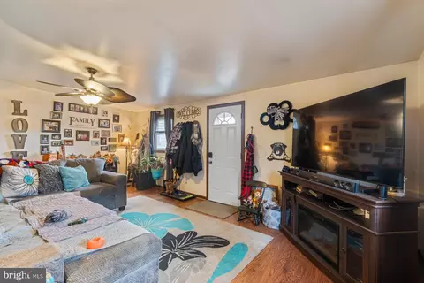 727 213th St, Pasadena, MD 21122 photo 5