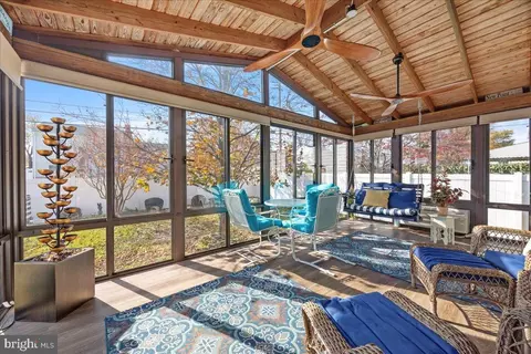 710 James Rd, Glen Burnie, MD 21061