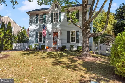 1005 Hyde Park Dr, Annapolis, MD 21403