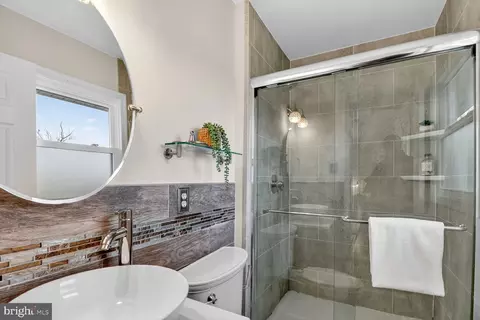 Bath - 1905 Armor Ct, Severn, MD 21144 photo 2 of 2