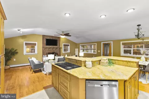 1178 Idylewild Dr, Annapolis, MD 21409 photo 4