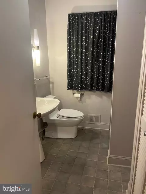 Bath - 16 Brice Rd, Annapolis, MD 21409 photo 1 of 2