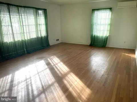 Living - 16 Brice Rd, Annapolis, MD 21409 photo 1 of 5