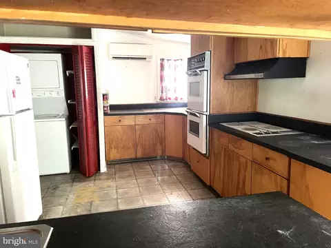 Kitchen - 16 Brice Rd, Annapolis, MD 21409 photo 2 of 3