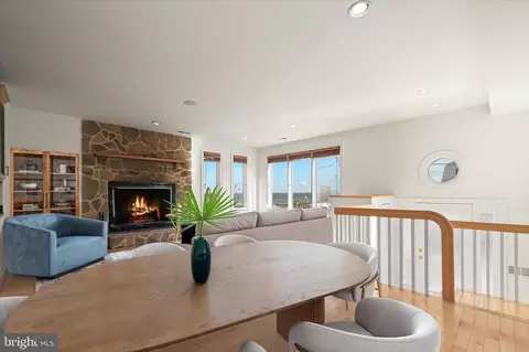 Dining - 2113 Lake Dr, Pasadena, MD 21122 photo 1 of 1