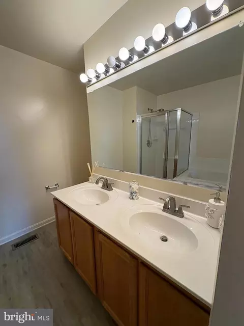 Bath - 302 Assembly Point Ct, Odenton, MD 21113 photo 2 of 3