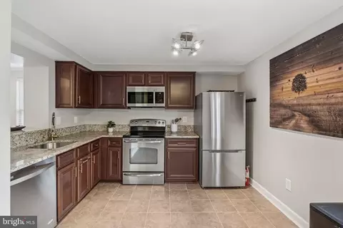 Kitchen - 1272 Seminole Dr, Arnold, MD 21012 photo 1 of 2