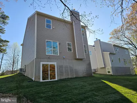 Exterior - 314 Caldwell Rd, Pasadena, MD 21122 photo 5 of 8
