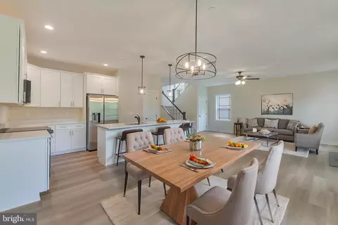 Dining - 314 Caldwell Rd, Pasadena, MD 21122 photo 2 of 3