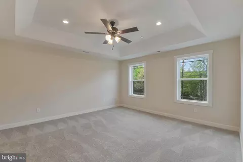 Entry Way - 314 Caldwell Rd, Pasadena, MD 21122 photo 11 of 16