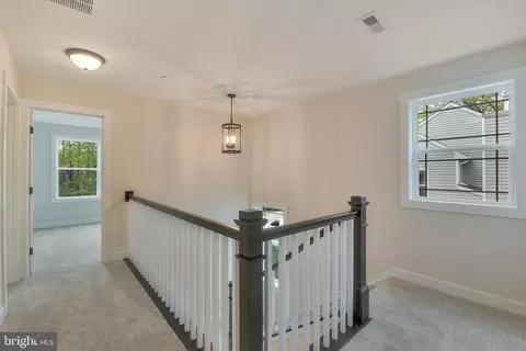 Entry Way - 314 Caldwell Rd, Pasadena, MD 21122 photo 7 of 16