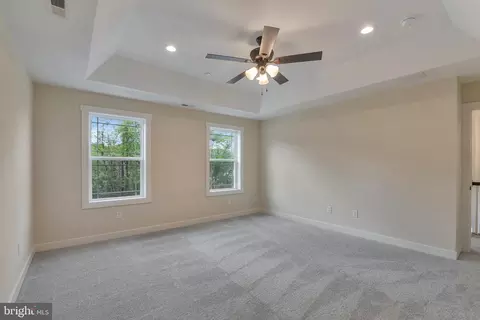 Entry Way - 314 Caldwell Rd, Pasadena, MD 21122 photo 12 of 16