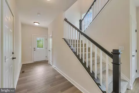 Entry Way - 314 Caldwell Rd, Pasadena, MD 21122 photo 1 of 16