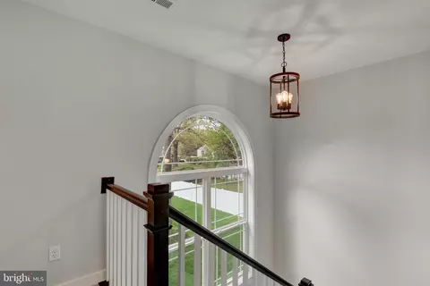 Entry Way - 312 Caldwell Rd, Pasadena, MD 21122 photo 8 of 10