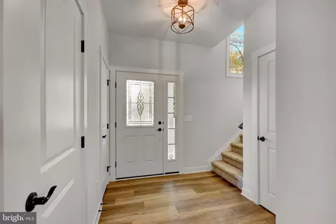 Entry Way - 312 Caldwell Rd, Pasadena, MD 21122 photo 1 of 10