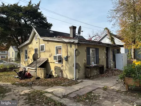 7811 Outing Ave, Pasadena, MD 21122