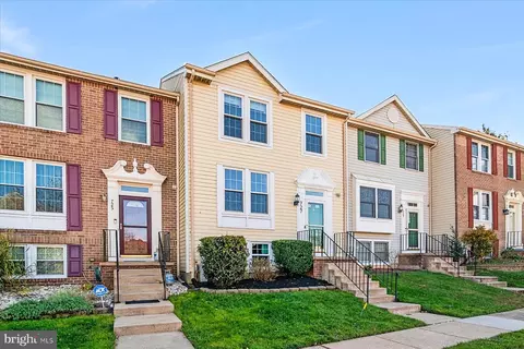 727 Dayspring Dr, Odenton, MD 21113