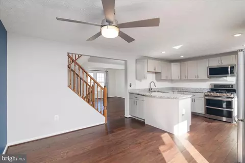 727 Dayspring Dr, Odenton, MD 21113 photo 10
