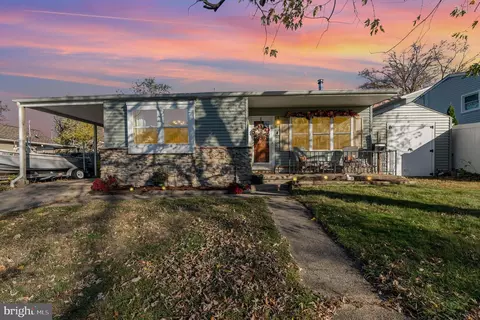 103 Sunset Dr, Glen Burnie, MD 21060