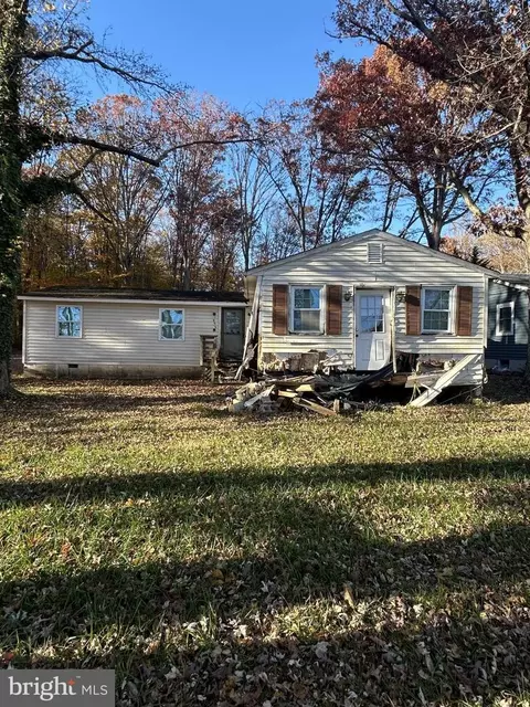 896 Mt Zion Marlboro Rd, Lothian, MD 20711