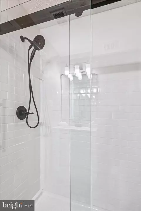 Bath - 717 Deering Rd #5L, Pasadena, MD 21122 photo 2 of 2