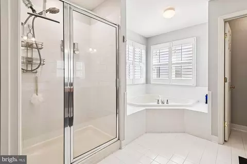 Bath - 2310 228th St, Pasadena, MD 21122 photo 1 of 5