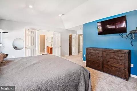Bedroom - 2310 228th St, Pasadena, MD 21122 photo 3 of 5