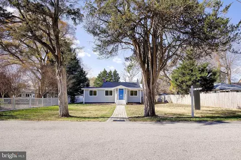 1423 Park Rd, Edgewater, MD 21037
