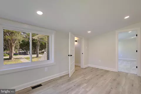 1423 Park Rd, Edgewater, MD 21037 photo 4