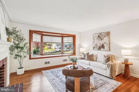 Living - 1913 Dulaney Pl, Annapolis, MD 21409 photo 4 of 4