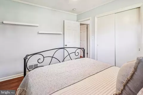 Bedroom - 1913 Dulaney Pl, Annapolis, MD 21409 photo 5 of 9