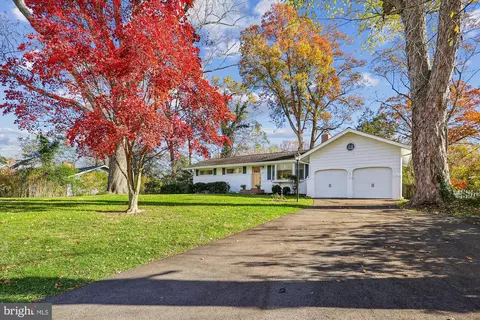 1913 Dulaney Pl, Annapolis, MD 21409
