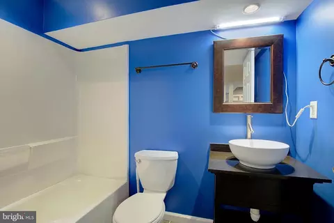 Bath - 684 213th St, Pasadena, MD 21122 photo 3 of 3