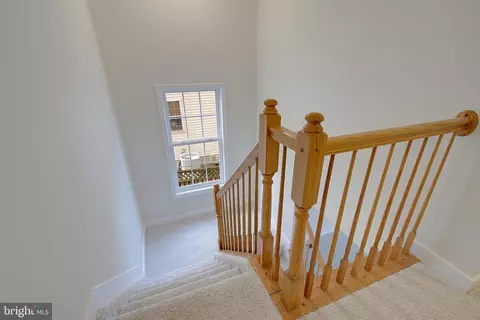 Entry Way - 684 213th St, Pasadena, MD 21122 photo 4 of 7