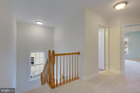 Entry Way - 684 213th St, Pasadena, MD 21122 photo 5 of 7