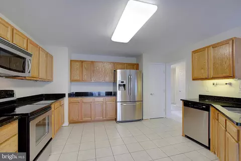 Kitchen - 684 213th St, Pasadena, MD 21122 photo 2 of 2
