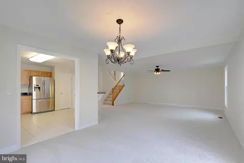 Living - 684 213th St, Pasadena, MD 21122 photo 7 of 9