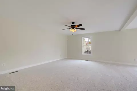 Living - 684 213th St, Pasadena, MD 21122 photo 2 of 9
