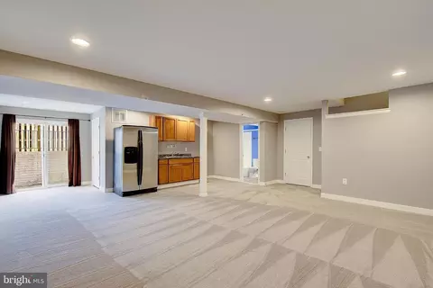 Living - 684 213th St, Pasadena, MD 21122 photo 9 of 9